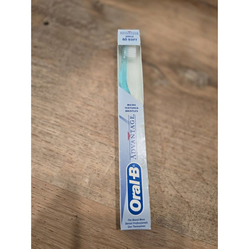 90's Vintage Oral B Toothbrush  Advantage‎ Angle 40 SOFT Micro Textured  Dentist